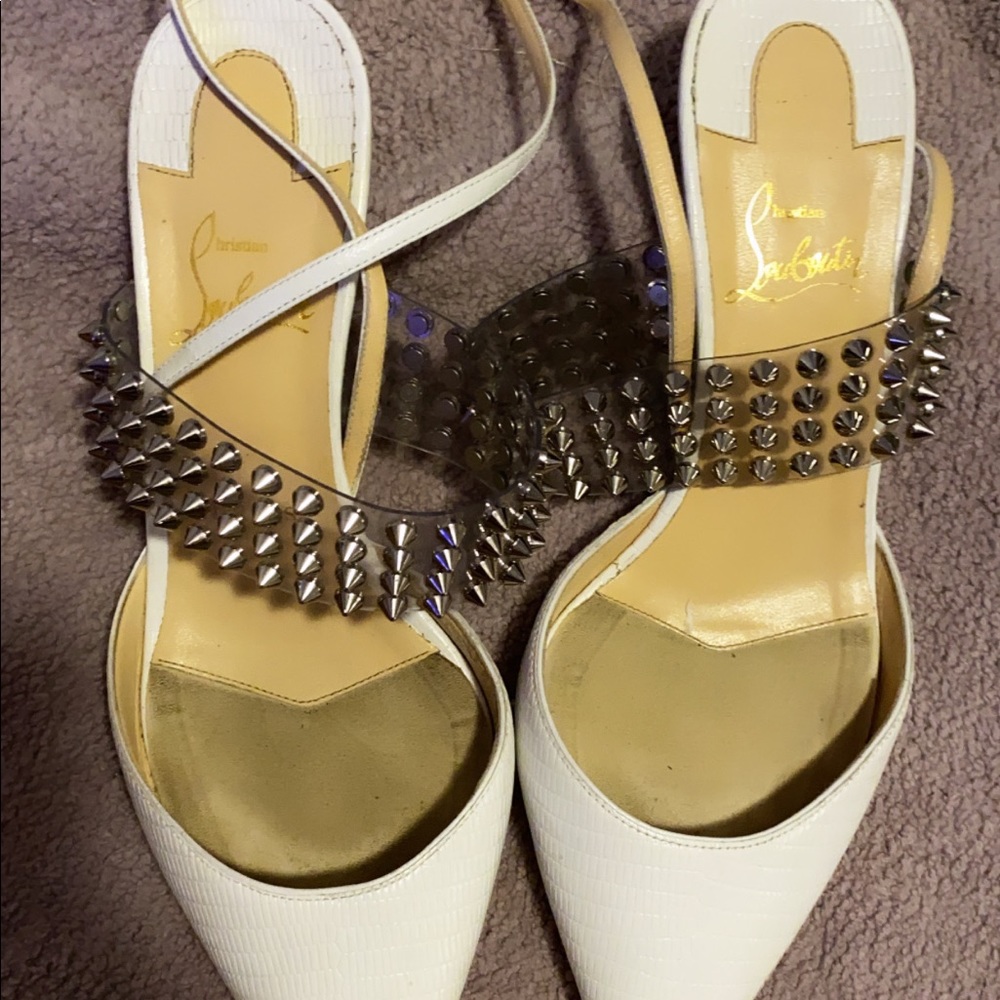 Heels - Picture 2 of 3